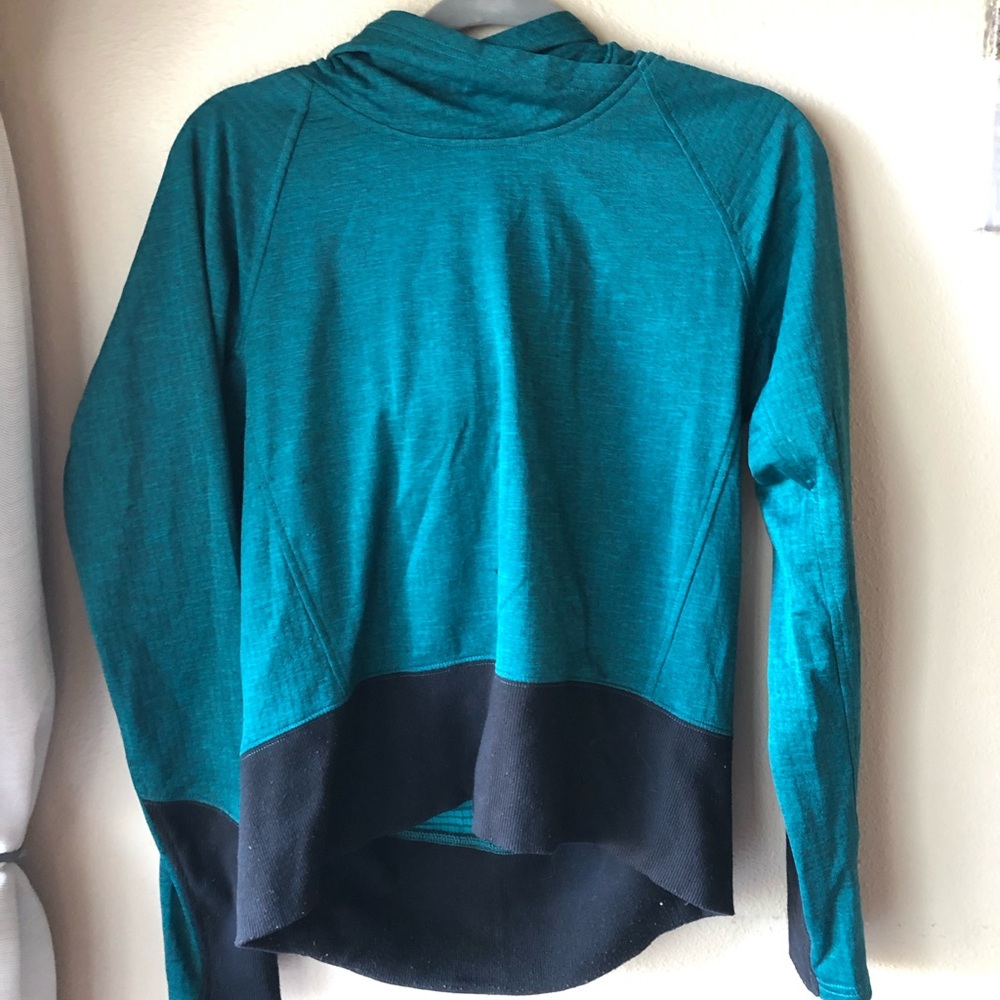 Oakley sweatshirt